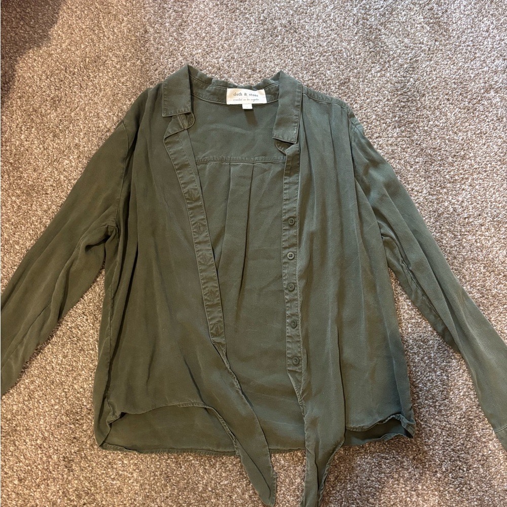 Cloth & Stone Green Button Down Shirt
